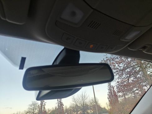 Used 2019 Ford Fusion SEL image 25