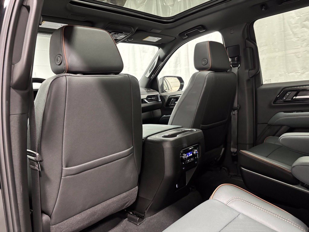 Used 2026 GMC Yukon XL AT4 AWD/4WD image 45