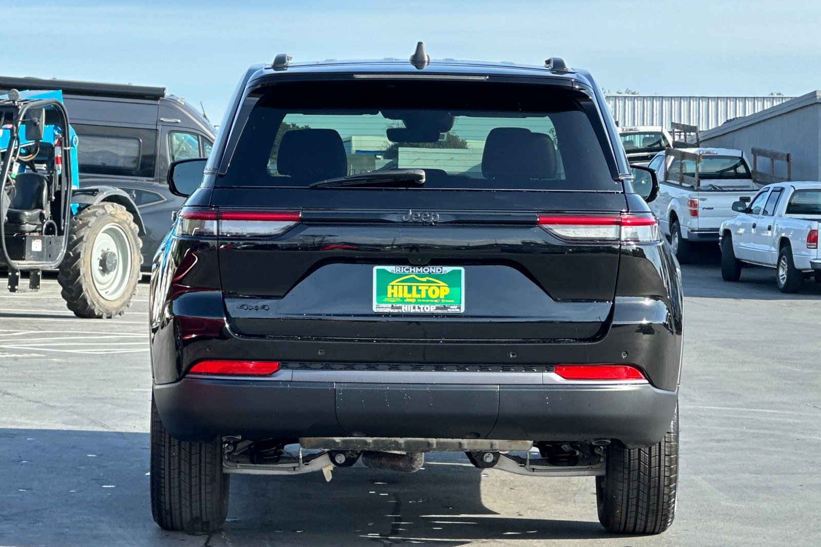 New 2026 Jeep Grand Cherokee Altitude AWD/4WD image 5