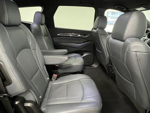 Used 2024 Buick Enclave Premium image 58