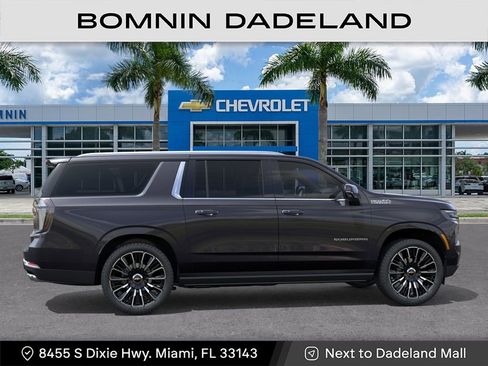 New 2026 Chevrolet Suburban High Country AWD/4WD image 6