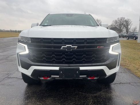 Used 2023 Chevrolet Suburban Z71 image 2