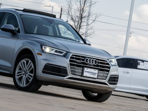 Used 2018 Audi Q5 Prestige w/ Prestige Package image 5