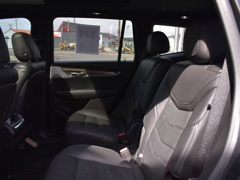 Used 2020 Cadillac XT6 Sport w/ Platinum Package image 16