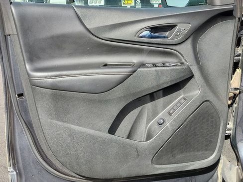 Used 2022 Chevrolet Equinox Premier image 11