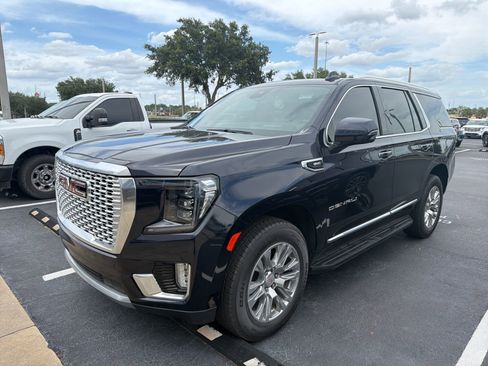 Used 2023 GMC Yukon Denali RWD image 7
