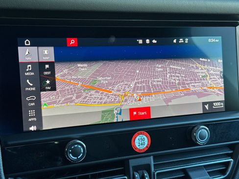 Certified 2026 Porsche Macan AWD/4WD image 20