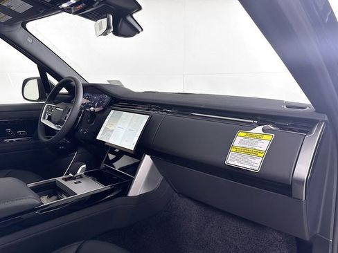 New 2026 Land Rover Range Rover Long Wheelbase SE AWD/4WD image 31