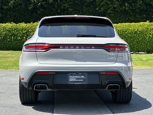 Certified 2025 Porsche Macan AWD/4WD image 7