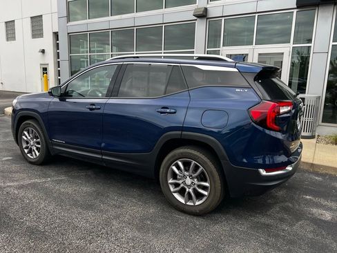 Used 2023 GMC Terrain SLT AWD/4WD image 6