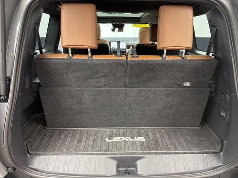 Used 2024 Lexus GX 550 w/ Accessory Package (2T) AWD/4WD image 39