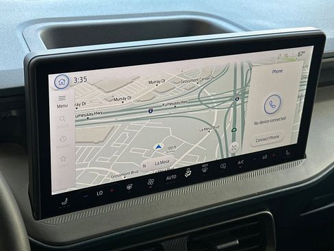 Certified 2025 Ford Maverick Lariat w/ Black Appearance Package image 17