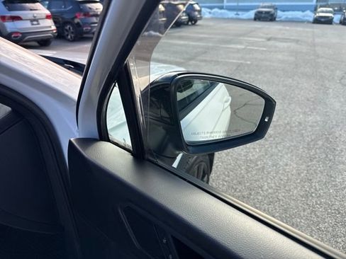 Certified 2021 Volkswagen Tiguan SE R-Line image 35