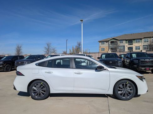 New 2026 Nissan Sentra SL w/ Floor Mat Package FWD image 3