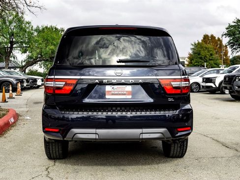 Used 2023 Nissan Armada SL w/ Captain's Chairs Package image 6