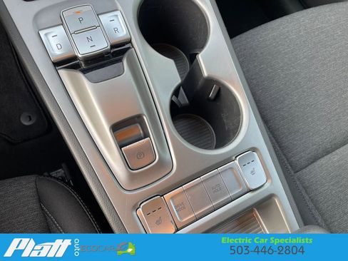 Used 2023 Hyundai Kona SE w/ Cargo Package image 29
