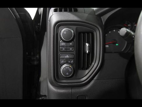 Used 2019 Chevrolet Silverado 1500 Custom Trail Boss AWD/4WD image 6
