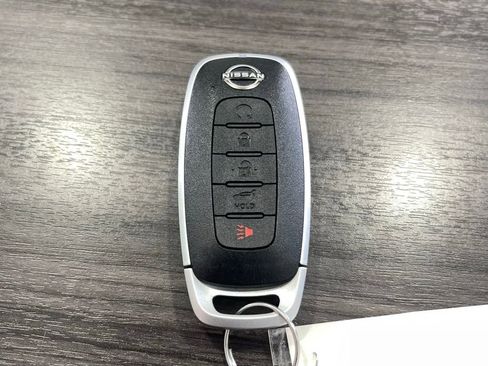 New 2026 Nissan Pathfinder SL image 21