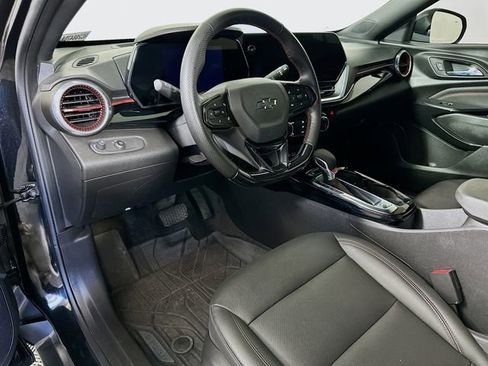 Used 2024 Chevrolet Trax RS w/ Driver Confidence Package image 10