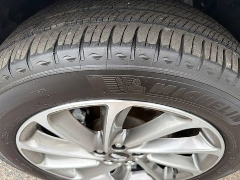 Used 2024 Lincoln Corsair AWD w/ Equipment Group 101A image 34