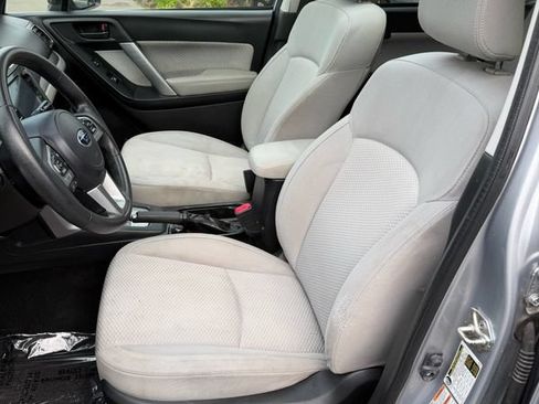 Used 2017 Subaru Forester 2.5i Premium w/ All-Weather Package AWD/4WD image 10