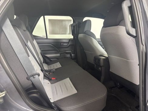 Used 2025 Toyota 4Runner TRD Off-Road image 5