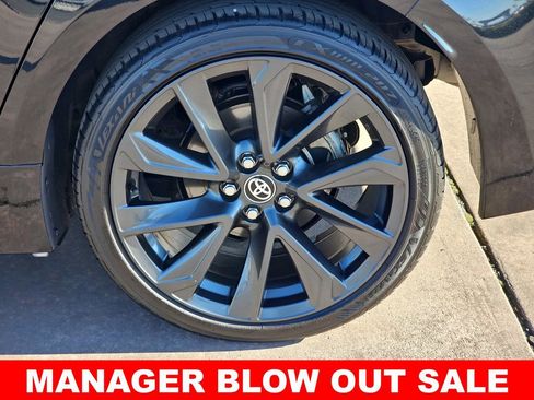 Used 2024 Toyota Corolla SE w/ Convenience Package image 35