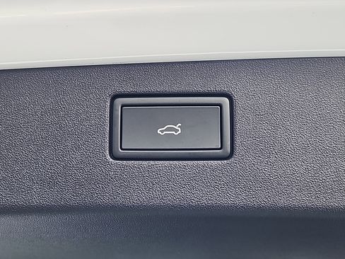 New 2026 Volkswagen Tiguan SE AWD/4WD image 12
