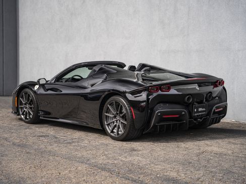 Certified 2024 Ferrari SF90 Spider image 3