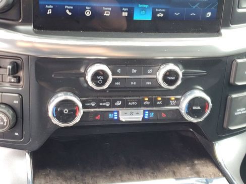 Used 2023 Ford F150 Lariat w/ Trailer Tow Package image 24