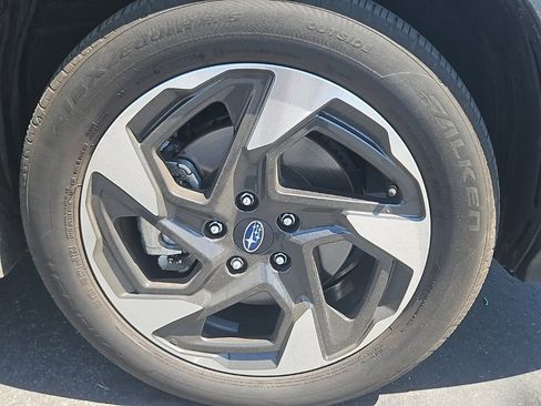 Used 2024 Subaru Crosstrek 2.5i Limited image 5