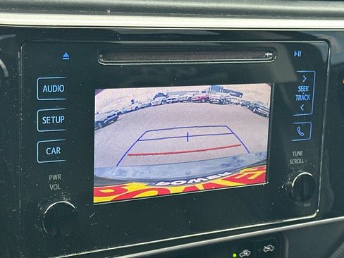 Used 2019 Toyota Corolla SE FWD image 18