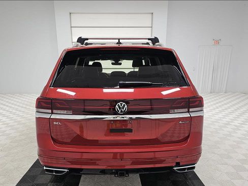 Used 2024 Volkswagen Atlas SEL Premium R-Line AWD/4WD image 4