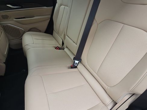 New 2026 Jeep Grand Cherokee Limited AWD/4WD image 15