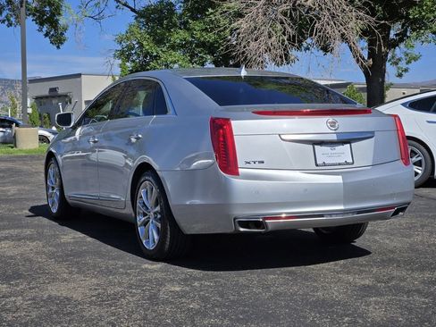 Used 2014 Cadillac XTS Luxury FWD image 3