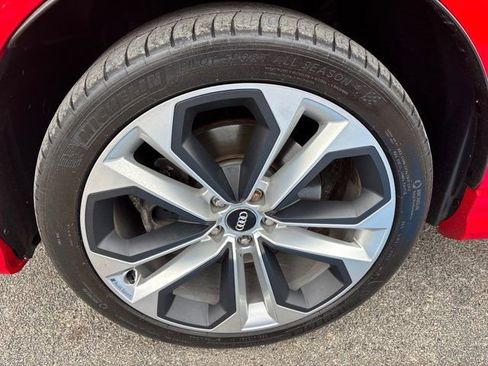 Used 2020 Audi Q3 2.0T Prestige w/ Prestige Package image 8