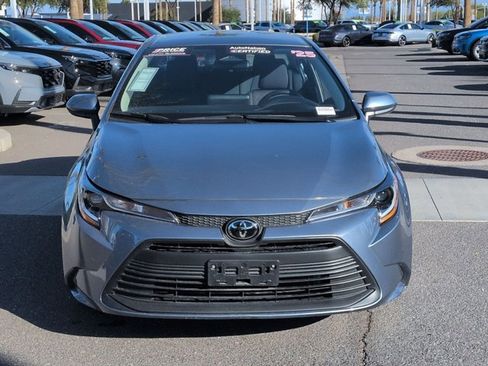 Used 2025 Toyota Corolla LE image 2