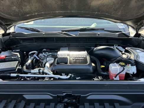 Used 2025 GMC Sierra 1500 AT4 w/ Technology Package AWD/4WD image 29