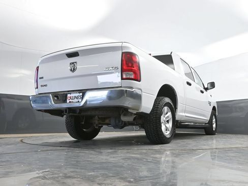 Used 2022 RAM 1500 Classic SLT AWD/4WD image 39