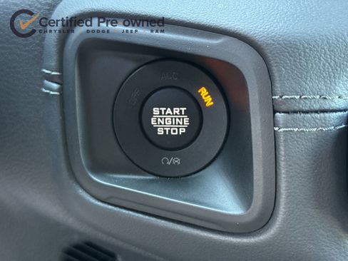 Certified 2025 Jeep Wrangler Unlimited Sahara w/ Safety Group AWD/4WD image 23