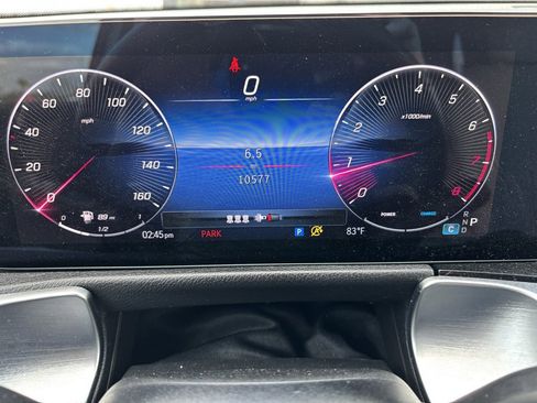 Used 2025 Mercedes-Benz GLB 250 4MATIC w/ Winter Package image 8