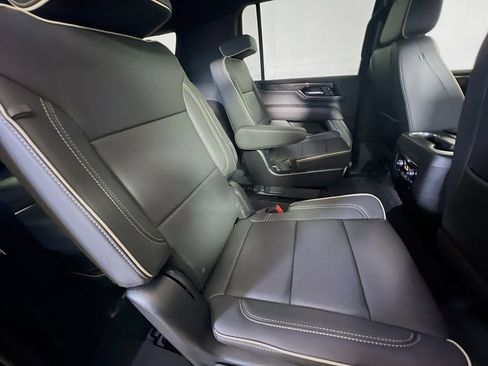 New 2026 GMC Yukon XL Elevation image 21