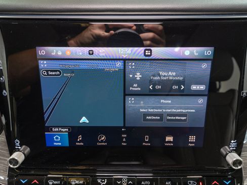 Used 2022 Jeep Wagoneer Series III w/ Premium Group I AWD/4WD image 20