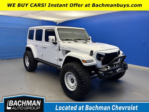 Used 2021 Jeep Wrangler Unlimited Sahara AWD/4WD image 1