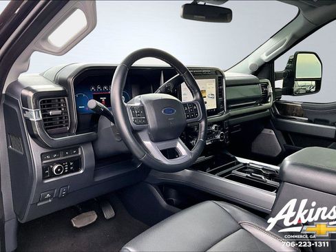 Used 2023 Ford F250 Lariat w/ Chrome Package image 13