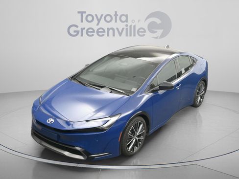 Used 2025 Toyota Prius Limited w/ Limited Premium Package FWD image 25