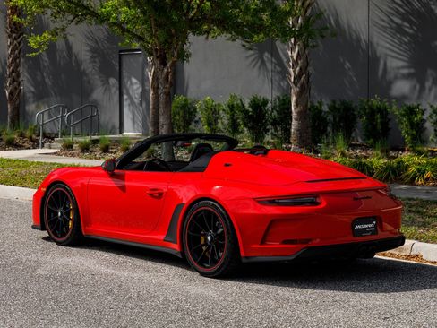 Used 2019 Porsche 911 Speedster RWD image 21