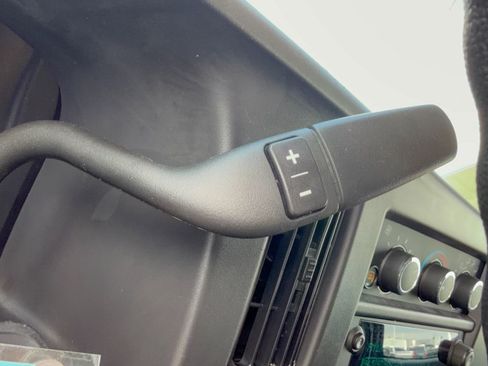 Used 2025 Chevrolet Express 2500 w/ Driver Convenience Package RWD image 21
