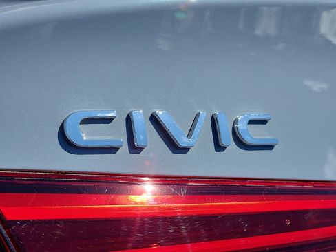 Used 2023 Honda Civic Sport image 30
