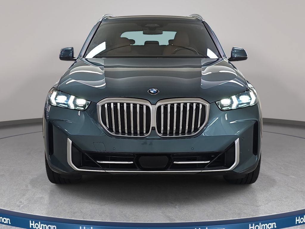Certified 2024 BMW X5 xDrive40i w/ Premium Package AWD/4WD image 2